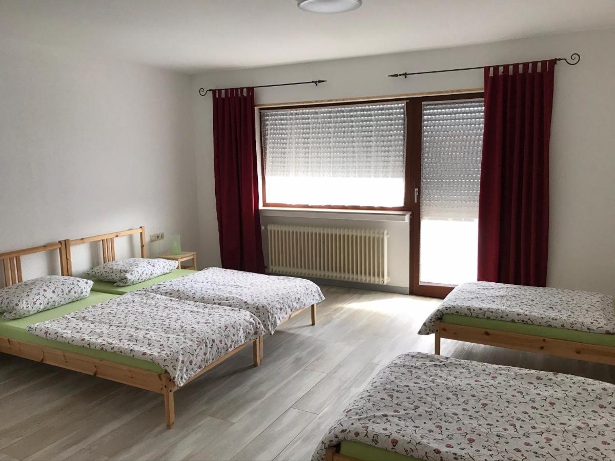Gaestehaus Zur Schmiede Burghaun Extérieur photo