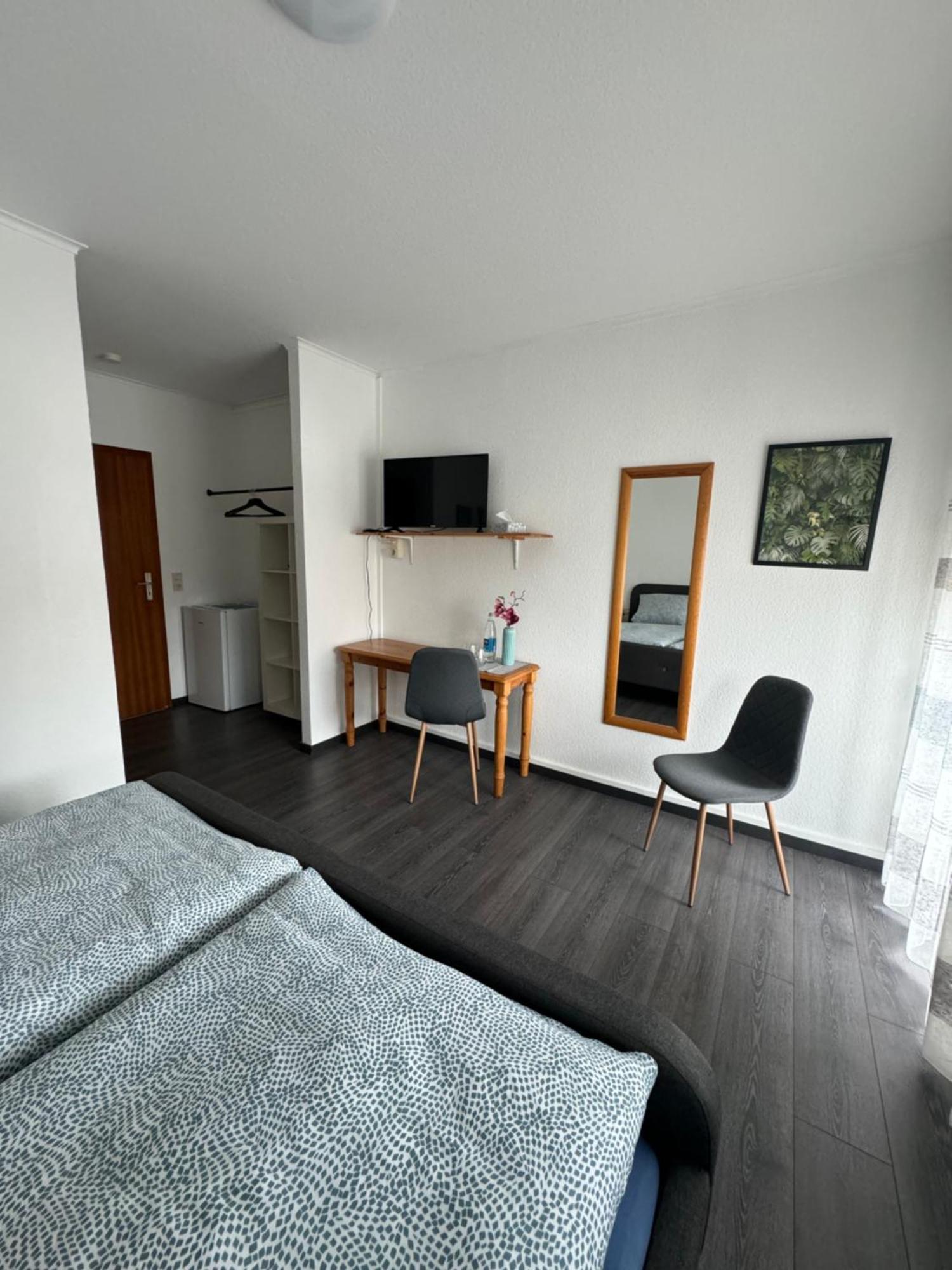 Gaestehaus Zur Schmiede Burghaun Extérieur photo